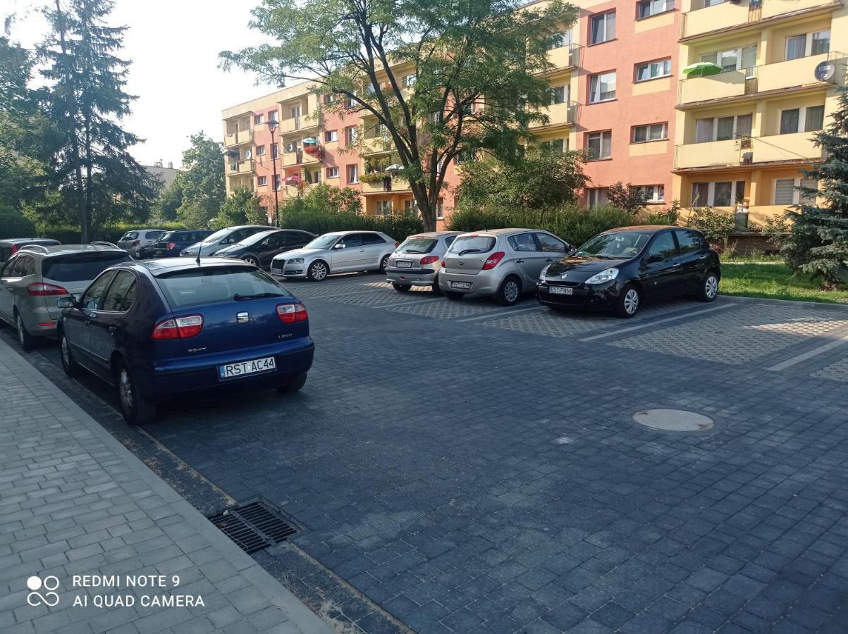 Apartament Na Parterze Stalowa Wola Exterior foto